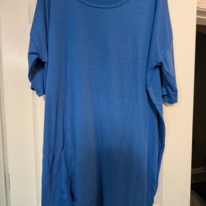 LuLaRoe Vibrant Blue Top